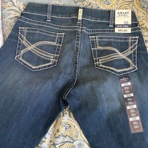 Ariat women’s mid-rise straight leg jeans